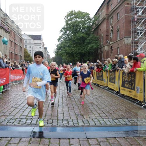 13.09.2026 - Kiel Lauf Yannick Fuchs http://msf.ph/oto/10406127 13.09.2026 08:58:27 Ziel 1158, 1188, 1382, 3217, 3492, 3686, 4115, 4546, 4622, 4965, 5908, 6588, 7018, 8067, 9620, 9701, 9852, 10242, 10890, 10925, 57, 734, 1462, 1791, 2326, 2710, 2908, 2964, 3145, 3150, 3492, 3567, 3891, 4025, 4185, 4491, 4550, 4995, 4999, 5005, 5093, 6246, 6350, 6428, 6588, 6984, 7026, 7031, 7574, 7576, 7812, 8674, 8675, 9097, 9372, 9490, 9585, 9622, 9701, 10566, 10890, 10899, 11077, 11638, 11673, 12216, 27, 339, 1348, 5201, 5536, 5537, 6573, 7407, 57, 3020, 5666, 5895, 7058 meine-sportfotos.de