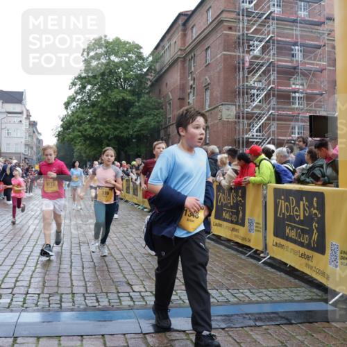 13.09.2026 - Kiel Lauf Yannick Fuchs http://msf.ph/oto/10406156 13.09.2026 08:58:29 Ziel 1158, 1188, 1382, 3217, 3686, 4115, 4546, 4622, 4965, 5908, 8067, 8354, 9620, 9852, 10242, 10925, 734, 1462, 1791, 2710, 2908, 2964, 3145, 3150, 3492, 3567, 3891, 4025, 4491, 4546, 4550, 4995, 4999, 5005, 6246, 6350, 6428, 6588, 6984, 7018, 7026, 7031, 7574, 7576, 7812, 8674, 8675, 9097, 9372, 9490, 9585, 9620, 9622, 9701, 10566, 10890, 10899, 11077, 11638, 11673, 12216, 27, 339, 1119, 1348, 5201, 5536, 5537, 6151, 6573, 7407, 57, 3020, 5666, 5895, 7058 meine-sportfotos.de