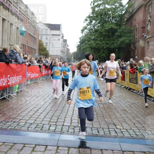 13.09.2026 - Kiel Lauf Yannick Fuchs http://msf.ph/oto/10406177 13.09.2026 08:58:32 Ziel 515, 1188, 1382, 2100, 3217, 4622, 4965, 5092, 5200, 5908, 7022, 8354, 9852, 10242, 11430, 734, 1158, 1462, 1791, 2710, 2908, 3145, 3150, 3492, 3567, 3686, 3891, 4025, 4115, 4491, 4546, 4550, 4995, 4999, 5005, 6246, 6350, 6428, 6588, 6984, 7018, 7026, 7031, 7574, 7576, 7812, 8067, 8674, 8675, 9097, 9372, 9490, 9585, 9620, 9622, 9701, 9852, 10566, 10890, 10899, 10925, 11077, 11638, 11673, 12216, 27, 339, 1119, 1348, 3242, 5201, 5536, 5537, 6151, 6573, 7407, 57, 3020, 5666 meine-sportfotos.de
