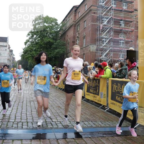 13.09.2026 - Kiel Lauf Yannick Fuchs http://msf.ph/oto/10406194 13.09.2026 08:58:33 Ziel 515, 1188, 1382, 2100, 3217, 4622, 4965, 5092, 5200, 5908, 7022, 8354, 10242, 11430, 11783, 734, 1158, 1462, 1791, 2710, 2908, 3145, 3150, 3492, 3567, 3686, 3891, 4025, 4115, 4491, 4546, 4550, 4622, 4995, 4999, 5005, 6246, 6350, 6428, 6588, 6984, 7018, 7026, 7031, 7574, 7576, 7812, 8067, 8674, 8675, 9097, 9372, 9490, 9585, 9620, 9622, 9701, 9852, 10242, 10566, 10890, 10899, 10925, 11077, 11638, 11673, 12216, 27, 339, 1119, 1348, 3242, 5201, 5536, 5537, 6151, 6573, 7407, 57 meine-sportfotos.de