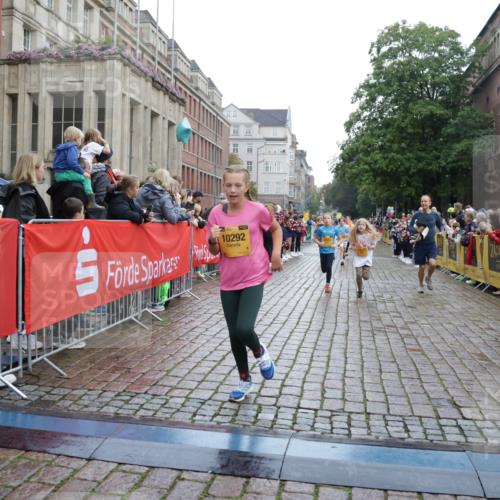 13.09.2026 - Kiel Lauf Yannick Fuchs http://msf.ph/oto/10406226 13.09.2026 08:58:36 Ziel 515, 1188, 2100, 4965, 5092, 5200, 5536, 5537, 5908, 7022, 8354, 11430, 11783, 12297, 734, 1158, 1382, 1462, 1791, 2710, 2908, 3145, 3150, 3217, 3492, 3567, 3686, 4115, 4491, 4546, 4550, 4622, 4995, 4999, 5005, 6246, 6350, 6428, 6588, 6984, 7018, 7026, 7031, 7574, 7576, 7812, 8067, 9097, 9372, 9490, 9585, 9620, 9622, 9701, 9852, 10242, 10566, 10890, 10899, 10925, 11077, 11638, 11673, 12216, 27, 339, 1119, 1348, 3242, 5201, 6151, 6573, 6896, 7223, 7407 meine-sportfotos.de