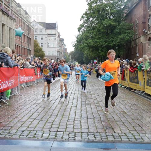 13.09.2026 - Kiel Lauf Yannick Fuchs http://msf.ph/oto/10406258 13.09.2026 08:58:40 Ziel 515, 1188, 1348, 2100, 4965, 5092, 5200, 5201, 5536, 5537, 6573, 7022, 7407, 8354, 11252, 11430, 11783, 12297, 734, 1158, 1188, 1382, 2710, 2908, 3145, 3150, 3217, 3492, 3567, 3686, 4115, 4491, 4546, 4550, 4622, 4995, 4999, 5005, 5908, 6246, 6428, 6588, 7018, 7026, 7031, 7574, 7576, 7812, 8067, 9097, 9372, 9490, 9585, 9620, 9622, 9701, 9852, 10242, 10566, 10890, 10899, 10925, 11077, 11638, 11673, 12216, 27, 339, 1119, 3242, 6151, 6883, 6896, 7223, 7739, 8944 meine-sportfotos.de