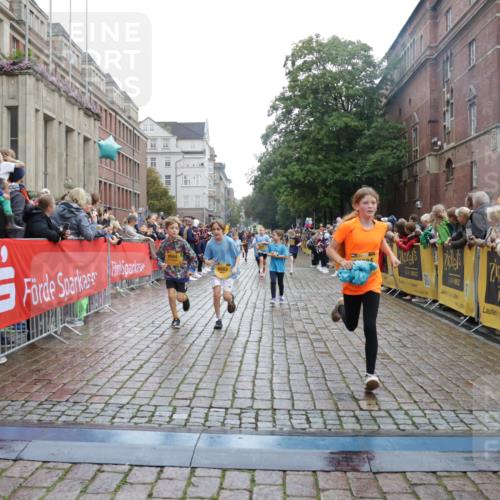 13.09.2026 - Kiel Lauf Yannick Fuchs http://msf.ph/oto/10406262 13.09.2026 08:58:40 Ziel 515, 1188, 1348, 2100, 4965, 5092, 5200, 5201, 5536, 5537, 6573, 7022, 7407, 8354, 11252, 11430, 11783, 12297, 734, 1158, 1188, 1382, 2710, 2908, 3145, 3150, 3217, 3492, 3567, 3686, 4115, 4491, 4546, 4550, 4622, 4995, 4999, 5005, 5908, 6246, 6428, 6588, 7018, 7026, 7031, 7574, 7576, 7812, 8067, 9097, 9372, 9490, 9585, 9620, 9622, 9701, 9852, 10242, 10566, 10890, 10899, 10925, 11077, 11638, 11673, 12216, 27, 339, 1119, 3242, 6151, 6883, 6896, 7223, 7739, 8944 meine-sportfotos.de