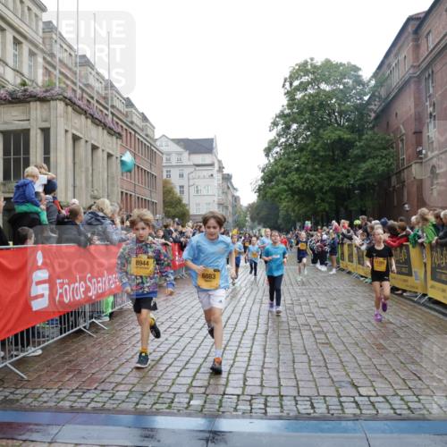 13.09.2026 - Kiel Lauf Yannick Fuchs http://msf.ph/oto/10406275 13.09.2026 08:58:41 Ziel 27, 339, 515, 1348, 2100, 4965, 5092, 5200, 5201, 5536, 5537, 6573, 7022, 7407, 8354, 9773, 11252, 11430, 11783, 12297, 734, 1158, 1188, 1382, 2710, 2908, 3145, 3150, 3217, 3492, 3686, 4115, 4491, 4546, 4550, 4622, 4965, 4999, 5005, 5908, 6246, 6428, 6588, 7018, 7026, 7031, 7574, 7576, 8067, 9097, 9372, 9490, 9585, 9620, 9622, 9701, 9852, 10242, 10566, 10890, 10899, 10925, 11077, 11638, 11673, 12216, 1119, 2725, 3242, 5106, 5629, 6151, 6883, 6896, 7223, 7739, 8944 meine-sportfotos.de