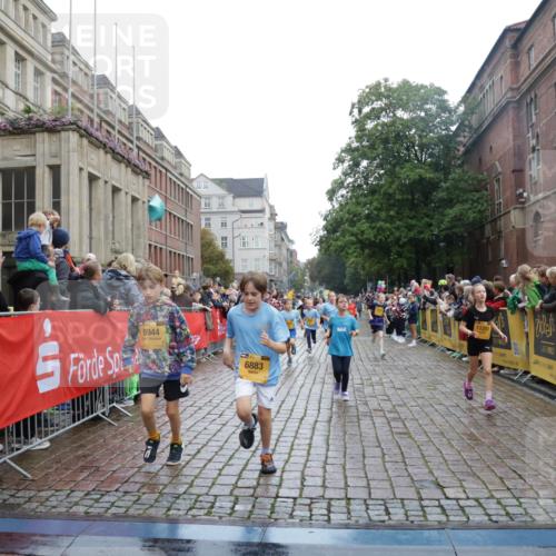 13.09.2026 - Kiel Lauf Yannick Fuchs http://msf.ph/oto/10406278 13.09.2026 08:58:41 Ziel 27, 339, 515, 1348, 2100, 4965, 5092, 5200, 5201, 5536, 5537, 6573, 7022, 7407, 8354, 9773, 11252, 11430, 11783, 12297, 734, 1158, 1188, 1382, 2710, 2908, 3145, 3150, 3217, 3492, 3686, 4115, 4491, 4546, 4550, 4622, 4965, 4999, 5005, 5908, 6246, 6428, 6588, 7018, 7026, 7031, 7574, 7576, 8067, 9097, 9372, 9490, 9585, 9620, 9622, 9701, 9852, 10242, 10566, 10890, 10899, 10925, 11077, 11638, 11673, 12216, 1119, 2725, 3242, 5106, 5629, 6151, 6883, 6896, 7223, 7739, 8944 meine-sportfotos.de