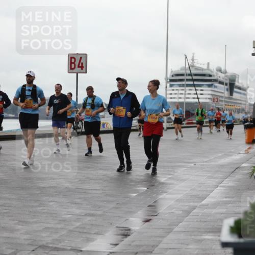 13.09.2026 - Kiel Lauf Andreas Tolksdorf http://msf.ph/oto/10406283 13.09.2026 11:08:00 Kiellinie 2571, 4, 2727, 11553, 3 meine-sportfotos.de