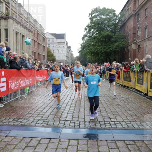 13.09.2026 - Kiel Lauf Yannick Fuchs http://msf.ph/oto/10406299 13.09.2026 08:58:43 Ziel 27, 339, 515, 1348, 2100, 5092, 5200, 5201, 5536, 5537, 6573, 7022, 7407, 8354, 9773, 10211, 11252, 11430, 11783, 12297, 12517, 734, 1158, 1188, 1382, 2710, 2908, 3145, 3150, 3217, 3492, 3686, 4115, 4491, 4546, 4550, 4622, 4965, 4999, 5005, 5908, 6246, 6428, 6588, 7018, 7026, 7031, 8067, 8354, 9372, 9490, 9585, 9620, 9622, 9701, 9852, 10242, 10890, 10899, 10925, 11077, 11638, 11673, 12216, 512, 1119, 1848, 2725, 3242, 5106, 5629, 6151, 6883, 6896, 7223, 7739, 7916, 8944 meine-sportfotos.de