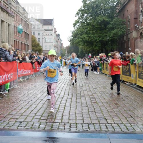 13.09.2026 - Kiel Lauf Yannick Fuchs http://msf.ph/oto/10406360 13.09.2026 08:58:49 Ziel 27, 339, 1119, 1348, 3242, 5201, 5536, 5537, 6151, 6573, 6896, 7407, 9773, 10211, 10292, 10821, 11252, 11386, 11924, 12297, 12517, 515, 734, 1158, 1188, 1382, 2100, 2710, 3145, 3150, 3217, 3492, 3686, 4115, 4546, 4550, 4622, 4965, 5092, 5200, 5908, 6588, 7018, 7022, 8067, 8354, 9620, 9701, 9852, 10242, 10890, 10899, 10925, 11077, 11430, 11783, 118, 512, 1848, 2725, 4026, 5106, 5629, 6883, 7028, 7223, 7739, 7916, 8261, 8944, 9215, 734, 2710, 3145, 3150, 3492 meine-sportfotos.de