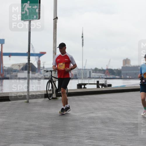 13.09.2026 - Kiel Lauf Andreas Tolksdorf http://msf.ph/oto/10406481 13.09.2026 11:08:24 Kiellinie 8247, 9120, 4 meine-sportfotos.de