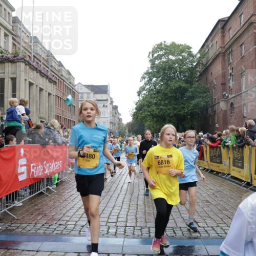 13.09.2026 - Kiel Lauf Yannick Fuchs http://msf.ph/oto/10406489 13.09.2026 08:59:01 Ziel 512, 1848, 2725, 4026, 5106, 5629, 6883, 6896, 7028, 7223, 7739, 7916, 8944, 10292, 10334, 11201, 11575, 27, 339, 515, 1119, 1188, 1348, 2100, 3242, 4965, 5092, 5200, 5201, 5536, 5537, 5908, 6151, 6573, 7022, 7407, 8354, 9773, 10211, 10821, 11252, 11386, 11430, 11783, 11924, 12297, 12517, 118, 3543, 3666, 3767, 3803, 3958, 4064, 4164, 4426, 4444, 5590, 6480, 6816, 7401, 7706, 8261, 9215, 9293, 9430, 1158, 1382, 3217, 3686, 4115, 4546, 4622 meine-sportfotos.de