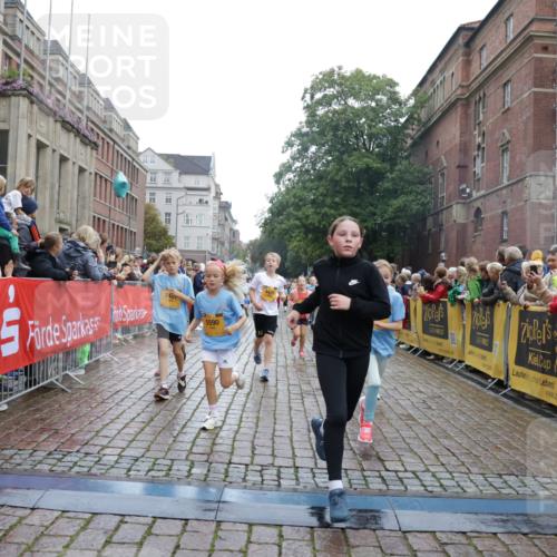 13.09.2026 - Kiel Lauf Yannick Fuchs http://msf.ph/oto/10406507 13.09.2026 08:59:02 Ziel 512, 1848, 2725, 4026, 5106, 5629, 6883, 6896, 7028, 7223, 7739, 7916, 8261, 8944, 10292, 10334, 11201, 11575, 27, 339, 515, 1119, 1188, 1348, 2100, 3242, 4965, 5092, 5200, 5201, 5536, 5537, 5908, 6151, 6573, 7022, 7407, 8354, 9773, 10211, 10821, 11252, 11386, 11430, 11783, 11924, 12297, 12517, 118, 3543, 3666, 3767, 3803, 3958, 4064, 4164, 4426, 4444, 5590, 6480, 6816, 7337, 7371, 7401, 7706, 9215, 9293, 9430, 1158, 1382, 3217, 3686, 4115, 4622 meine-sportfotos.de