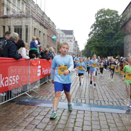 13.09.2026 - Kiel Lauf Yannick Fuchs http://msf.ph/oto/10406562 13.09.2026 08:59:08 Ziel 118, 512, 1848, 2725, 3543, 3666, 4026, 5106, 5629, 6883, 7028, 7739, 7916, 8261, 8944, 9215, 11201, 11575, 27, 339, 515, 1119, 1348, 2100, 3242, 5092, 5200, 5201, 5536, 5537, 6151, 6573, 6883, 6896, 7022, 7223, 7407, 8354, 8944, 9773, 10211, 10292, 10334, 10821, 11252, 11386, 11430, 11783, 11924, 12297, 12517, 125, 1413, 3767, 3803, 3958, 4064, 4164, 4426, 4444, 4498, 4886, 5016, 5131, 5590, 6480, 6816, 6943, 7337, 7371, 7401, 7706, 9293, 9430 meine-sportfotos.de