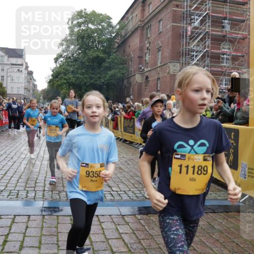 13.09.2026 - Kiel Lauf Yannick Fuchs http://msf.ph/oto/10406584 13.09.2026 08:59:11 Ziel 118, 512, 1848, 2725, 3543, 3666, 3767, 4026, 4064, 4164, 4444, 5106, 5629, 7028, 7706, 7916, 8261, 9215, 9430, 11575, 27, 339, 1119, 1348, 2100, 2725, 3242, 5092, 5106, 5200, 5201, 5536, 5537, 5629, 6151, 6573, 6883, 6896, 7022, 7223, 7407, 7739, 8944, 9773, 10211, 10292, 10334, 10821, 11201, 11252, 11386, 11430, 11783, 11924, 12297, 12517, 125, 1413, 1549, 1792, 2342, 3165, 3803, 3958, 4426, 4481, 4498, 4886, 5016, 5131, 5590, 6480, 6816, 6943, 7337, 7371, 7401, 9293 meine-sportfotos.de