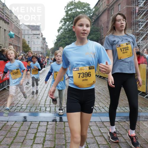 13.09.2026 - Kiel Lauf Yannick Fuchs http://msf.ph/oto/10406605 13.09.2026 08:59:13 Ziel 118, 512, 1848, 3543, 3666, 3767, 4026, 4064, 4164, 4444, 6480, 6816, 7028, 7706, 8261, 9215, 9430, 9623, 10682, 11575, 11808, 27, 339, 512, 1119, 1348, 1848, 2725, 3242, 5106, 5201, 5536, 5537, 5629, 6151, 6573, 6883, 6896, 7223, 7407, 7739, 7916, 8944, 9773, 10211, 10292, 10334, 10821, 11201, 11252, 11386, 11575, 11783, 11924, 12297, 12517, 125, 579, 1413, 1549, 1792, 2342, 3165, 3803, 3890, 3958, 4426, 4481, 4498, 4886, 5016, 5131, 5590, 6943, 7337, 7371, 7401, 9293 meine-sportfotos.de