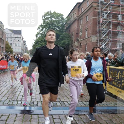 13.09.2026 - Kiel Lauf Yannick Fuchs http://msf.ph/oto/10406632 13.09.2026 08:59:16 Ziel 118, 3543, 3666, 3767, 3803, 3958, 4026, 4064, 4164, 4426, 4444, 5590, 6480, 6816, 7028, 7401, 7706, 8261, 9215, 9293, 9430, 9623, 10682, 11617, 11808, 12004, 27, 339, 512, 1119, 1348, 1848, 2725, 3242, 4026, 5106, 5201, 5629, 6151, 6573, 6883, 6896, 7028, 7223, 7407, 7739, 7916, 8944, 9773, 10211, 10292, 10334, 10821, 11201, 11252, 11386, 11575, 11924, 12517, 125, 579, 1413, 1549, 1792, 2342, 3165, 3537, 3890, 4481, 4498, 4886, 5016, 5131, 6943, 7337, 7371 meine-sportfotos.de