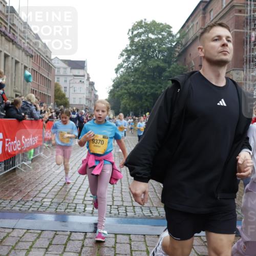 13.09.2026 - Kiel Lauf Yannick Fuchs http://msf.ph/oto/10406634 13.09.2026 08:59:16 Ziel 118, 3543, 3666, 3767, 3803, 3958, 4026, 4064, 4164, 4426, 4444, 5590, 6480, 6816, 7028, 7401, 7706, 8261, 9215, 9293, 9430, 9623, 10682, 11617, 11808, 12004, 27, 339, 512, 1119, 1348, 1848, 2725, 3242, 4026, 5106, 5201, 5629, 6151, 6573, 6883, 6896, 7028, 7223, 7407, 7739, 7916, 8944, 9773, 10211, 10292, 10334, 10821, 11201, 11252, 11386, 11575, 11924, 12517, 125, 579, 1413, 1549, 1792, 2342, 3165, 3537, 3890, 4481, 4498, 4886, 5016, 5131, 6943, 7337, 7371 meine-sportfotos.de