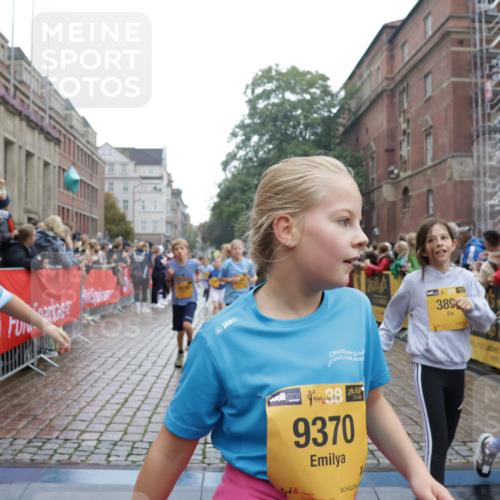 13.09.2026 - Kiel Lauf Yannick Fuchs http://msf.ph/oto/10406647 13.09.2026 08:59:17 Ziel 118, 3543, 3666, 3767, 3803, 3958, 4064, 4164, 4426, 4444, 5590, 6480, 6816, 7337, 7371, 7401, 7706, 8261, 9215, 9293, 9430, 9623, 10682, 11617, 11808, 12004, 12383, 27, 339, 512, 1119, 1348, 1848, 2725, 3242, 4026, 5106, 5201, 5629, 6151, 6573, 6883, 6896, 7028, 7223, 7407, 7739, 7916, 8261, 8944, 9773, 10211, 10292, 10334, 10821, 11201, 11252, 11386, 11575, 11924, 12517, 125, 579, 1413, 1549, 1792, 2342, 3165, 3537, 3890, 4481, 4498, 4886, 5016, 5131, 6943 meine-sportfotos.de