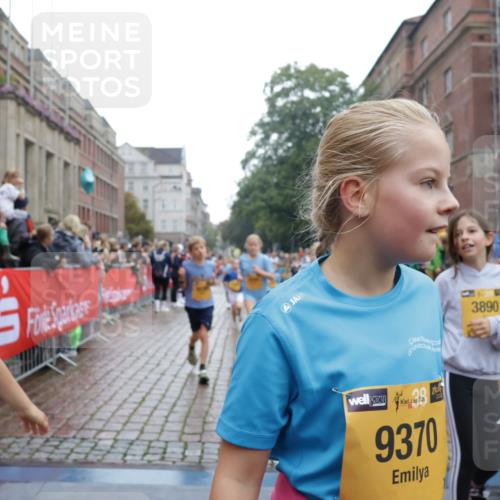 13.09.2026 - Kiel Lauf Yannick Fuchs http://msf.ph/oto/10406650 13.09.2026 08:59:17 Ziel 118, 3543, 3666, 3767, 3803, 3958, 4064, 4164, 4426, 4444, 5590, 6480, 6816, 7337, 7371, 7401, 7706, 8261, 9215, 9293, 9430, 9623, 10682, 11617, 11808, 12004, 12383, 27, 339, 512, 1119, 1348, 1848, 2725, 3242, 4026, 5106, 5201, 5629, 6151, 6573, 6883, 6896, 7028, 7223, 7407, 7739, 7916, 8261, 8944, 9773, 10211, 10292, 10334, 10821, 11201, 11252, 11386, 11575, 11924, 12517, 125, 579, 1413, 1549, 1792, 2342, 3165, 3537, 3890, 4481, 4498, 4886, 5016, 5131, 6943 meine-sportfotos.de