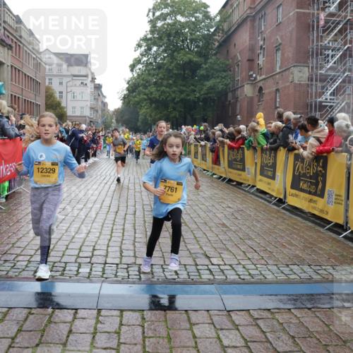 13.09.2026 - Kiel Lauf Yannick Fuchs http://msf.ph/oto/10406676 13.09.2026 08:59:21 Ziel 3543, 3767, 3803, 3958, 4064, 4164, 4426, 4444, 4498, 4886, 5131, 5590, 6480, 6816, 6944, 7337, 7371, 7401, 7706, 8069, 9293, 9358, 9430, 9623, 10682, 11189, 11395, 11617, 11808, 12004, 12383, 27, 118, 339, 512, 1119, 1848, 2725, 3242, 3543, 3666, 4026, 5106, 5629, 6151, 6883, 6896, 7028, 7223, 7739, 7916, 8261, 8944, 9215, 9773, 10211, 10292, 10334, 10821, 11201, 11386, 11575, 11924, 12517, 125, 579, 1413, 1549, 1792, 2342, 3165, 3537, 3890, 4481, 5016, 6943, 12517 meine-sportfotos.de