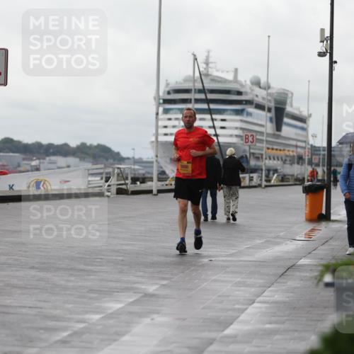 13.09.2026 - Kiel Lauf Andreas Tolksdorf http://msf.ph/oto/10406721 13.09.2026 11:09:20 Kiellinie 4, 3898, 3 meine-sportfotos.de