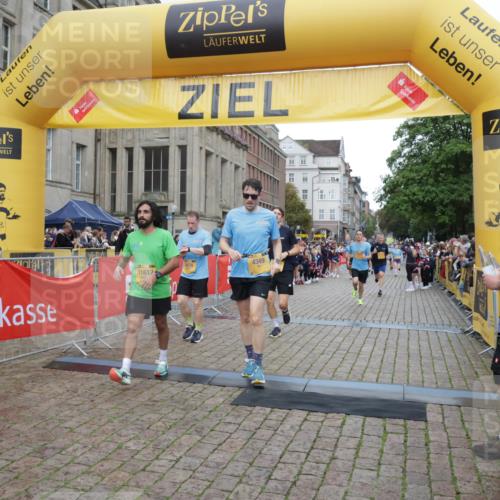13.09.2026 - Kiel Lauf Yannick Fuchs http://msf.ph/oto/10406746 13.09.2026 10:33:01 Ziel 32, 1467, 3327, 9222, 9879, 10552, 342, 870, 875, 1393, 1612, 1801, 3170, 4236, 4393, 4512, 4963, 5721, 6337, 7471, 7650, 8033, 8621, 8683, 9123, 10338, 11299, 11319, 11597, 12071, 12353, 12367, 12728, 864, 1327, 1525, 2824, 3991, 3997, 4929, 5197, 5274, 5907, 6537, 6988, 7030, 7709, 8280, 9411, 9891, 9975, 10181, 10448, 10773, 11754, 12277, 12339, 524, 3170, 3923, 4349, 6435, 7790, 8878, 11451, 11612, 12071, 12367 meine-sportfotos.de