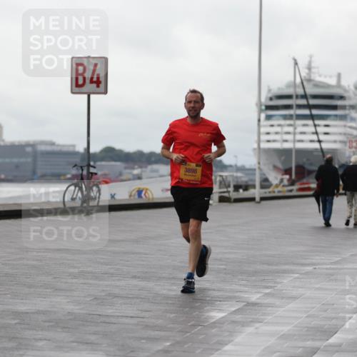 13.09.2026 - Kiel Lauf Andreas Tolksdorf http://msf.ph/oto/10406765 13.09.2026 11:09:22 Kiellinie 4, 3898, 83 meine-sportfotos.de