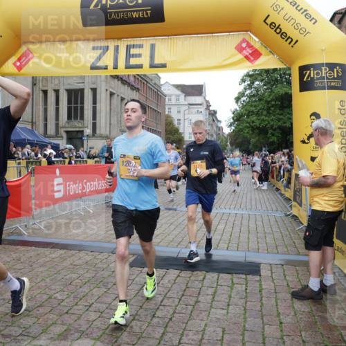 13.09.2026 - Kiel Lauf Yannick Fuchs http://msf.ph/oto/10406776 13.09.2026 10:33:04 Ziel 1467, 3997, 6988, 9222, 10181, 10552, 32, 342, 870, 875, 1393, 1467, 1612, 1801, 3327, 4236, 4393, 4512, 4963, 5721, 6337, 7471, 7650, 8033, 8621, 8683, 9123, 9222, 9879, 10338, 11299, 11319, 11597, 12353, 12728, 864, 1327, 1331, 1525, 1979, 2824, 3991, 4929, 5197, 5274, 5907, 6537, 7030, 7709, 8280, 9411, 9891, 9975, 10331, 10448, 10773, 11063, 11754, 12277, 12339, 3170, 3923, 4236, 4349, 4512, 6435, 8878, 11299, 11319, 11451, 11612, 12071, 12367 meine-sportfotos.de