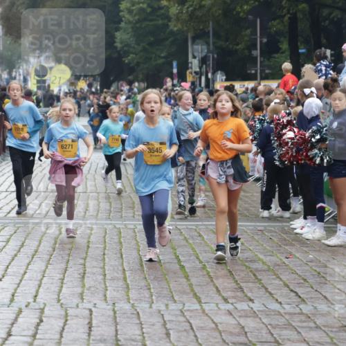 13.09.2026 - Kiel Lauf Yannick Fuchs http://msf.ph/oto/10406806 13.09.2026 08:59:35 Ziel 125, 579, 1413, 1549, 1792, 2342, 3165, 3537, 3890, 4481, 4498, 4886, 5016, 6943, 6944, 7320, 7396, 7981, 8153, 8530, 8932, 9151, 9358, 9370, 9394, 10665, 10723, 11189, 11364, 11570, 11980, 12329, 12586, 118, 512, 1848, 2725, 3543, 3666, 3767, 3803, 3958, 4026, 4064, 4164, 4426, 4444, 4498, 5106, 5131, 5590, 5629, 6480, 6816, 6944, 7028, 7337, 7371, 7401, 7706, 7739, 7916, 8069, 8261, 9215, 9293, 9430, 9623, 10682, 11395, 11575, 11617, 12004, 12383, 28 meine-sportfotos.de