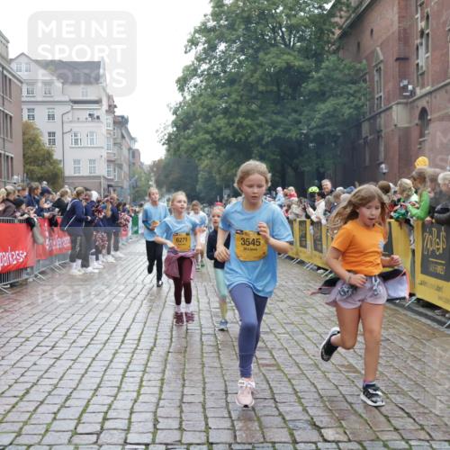 13.09.2026 - Kiel Lauf Yannick Fuchs http://msf.ph/oto/10406832 13.09.2026 08:59:40 Ziel 533, 579, 621, 1549, 2342, 2906, 2962, 3537, 3890, 4481, 7919, 7981, 8530, 8932, 9151, 9370, 9394, 10665, 10723, 11364, 11570, 11980, 12298, 12329, 12586, 118, 125, 1413, 1549, 1792, 2342, 3165, 3543, 3666, 3767, 3803, 3958, 4026, 4064, 4164, 4426, 4444, 4498, 4886, 5016, 5131, 5590, 6480, 6816, 6943, 6944, 7028, 7320, 7337, 7371, 7396, 7401, 7706, 8069, 8153, 8261, 9215, 9293, 9358, 9430, 9623, 10682, 10723, 11189, 11395, 11617, 12004, 12383, 28 meine-sportfotos.de