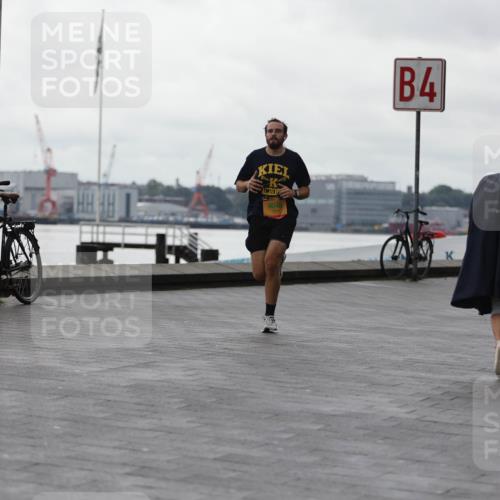 13.09.2026 - Kiel Lauf Andreas Tolksdorf http://msf.ph/oto/10406849 13.09.2026 11:12:43 Kiellinie 9046, 4 meine-sportfotos.de