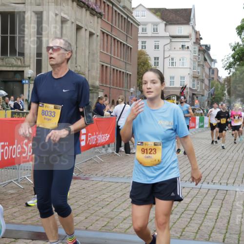 13.09.2026 - Kiel Lauf Yannick Fuchs http://msf.ph/oto/10406884 13.09.2026 10:33:11 Ziel 1327, 1525, 2824, 3997, 5907, 6988, 7030, 7709, 8280, 10181, 10448, 10552, 10773, 11754, 12277, 12339, 32, 342, 870, 875, 1467, 1612, 1801, 3327, 4393, 4963, 5721, 6337, 7471, 7650, 8621, 9222, 9879, 10338, 11597, 12353, 12728, 813, 864, 1331, 1979, 3991, 4929, 5197, 5274, 6537, 6775, 9411, 9891, 9975, 10331, 11063, 870, 1393, 4236, 4512, 8033, 8621, 8683, 9123, 11299, 11319 meine-sportfotos.de