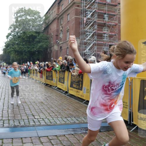 13.09.2026 - Kiel Lauf Yannick Fuchs http://msf.ph/oto/10406892 13.09.2026 08:59:45 Ziel 28, 533, 621, 2906, 2962, 3537, 3865, 3867, 7919, 8530, 8673, 8932, 9036, 9151, 9394, 9939, 11364, 11980, 12298, 12329, 125, 579, 1413, 1549, 1792, 2342, 3165, 3537, 3543, 3666, 3767, 3803, 3890, 3958, 4064, 4164, 4426, 4444, 4481, 4498, 4886, 5016, 5131, 5590, 6480, 6816, 6943, 6944, 7320, 7337, 7371, 7396, 7401, 7706, 7981, 8069, 8153, 8530, 9293, 9358, 9370, 9394, 9430, 9623, 10665, 10682, 10723, 11189, 11395, 11570, 11617, 12004, 12383, 12586, 7746, 3543 meine-sportfotos.de
