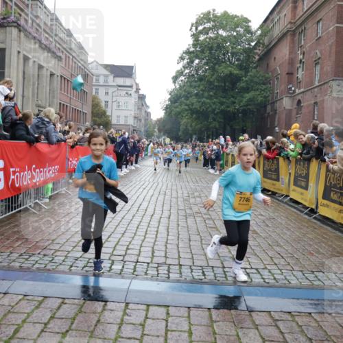 13.09.2026 - Kiel Lauf Yannick Fuchs http://msf.ph/oto/10406901 13.09.2026 08:59:46 Ziel 28, 533, 621, 2906, 2962, 3865, 3867, 7919, 8673, 8932, 9036, 9151, 9939, 11364, 11980, 12298, 12329, 125, 579, 1413, 1549, 1792, 2342, 3165, 3537, 3543, 3767, 3803, 3890, 3958, 4064, 4164, 4426, 4444, 4481, 4498, 4886, 5016, 5131, 5590, 6480, 6816, 6943, 6944, 7320, 7337, 7371, 7396, 7401, 7706, 7981, 8069, 8153, 8530, 9293, 9358, 9370, 9394, 9430, 9623, 10665, 10682, 10723, 11189, 11364, 11395, 11570, 11617, 12004, 12383, 12586, 4001, 7746, 10083, 3543 meine-sportfotos.de