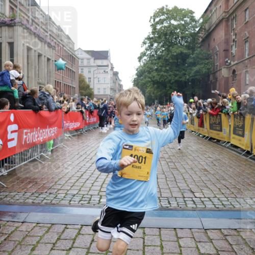 13.09.2026 - Kiel Lauf Yannick Fuchs http://msf.ph/oto/10406952 13.09.2026 08:59:50 Ziel 28, 533, 621, 2789, 2906, 2962, 3865, 3867, 7919, 8673, 8932, 9036, 9939, 11980, 12298, 12329, 125, 579, 1413, 1549, 1792, 2342, 3165, 3537, 3767, 3803, 3890, 3958, 4164, 4426, 4444, 4481, 4498, 4886, 5016, 5131, 5590, 6480, 6816, 6943, 6944, 7320, 7337, 7371, 7396, 7401, 7706, 7981, 8069, 8153, 8530, 8932, 9151, 9293, 9358, 9370, 9394, 9623, 10665, 10682, 10723, 11189, 11364, 11395, 11570, 11617, 11980, 12004, 12329, 12383, 12586, 4001, 7746, 9003, 9421, 10083, 3543 meine-sportfotos.de