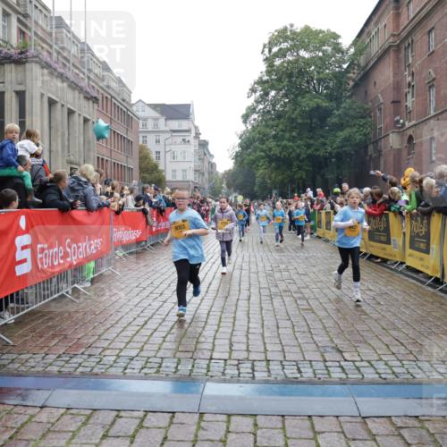 13.09.2026 - Kiel Lauf Yannick Fuchs http://msf.ph/oto/10406958 13.09.2026 08:59:51 Ziel 28, 533, 621, 2789, 2906, 2962, 3865, 3867, 7919, 8673, 9036, 9939, 12298, 125, 579, 1413, 1549, 1792, 2342, 3165, 3537, 3803, 3890, 3958, 4164, 4426, 4481, 4498, 4886, 5016, 5131, 5590, 6480, 6816, 6943, 6944, 7320, 7337, 7371, 7396, 7401, 7981, 8069, 8153, 8530, 8932, 9151, 9293, 9358, 9370, 9394, 9623, 10665, 10682, 10723, 11189, 11364, 11395, 11570, 11617, 11980, 12004, 12329, 12383, 12586, 4001, 4793, 7746, 9003, 9421, 9520, 10083, 3543 meine-sportfotos.de