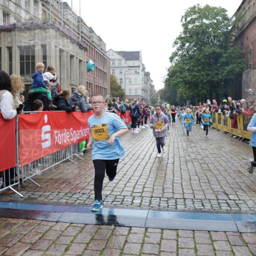 13.09.2026 - Kiel Lauf Yannick Fuchs http://msf.ph/oto/10406968 13.09.2026 08:59:51 Ziel 28, 533, 621, 2789, 2906, 2962, 3865, 3867, 7919, 8673, 9036, 9939, 12298, 125, 579, 1413, 1549, 1792, 2342, 3165, 3537, 3803, 3890, 3958, 4164, 4426, 4481, 4498, 4886, 5016, 5131, 5590, 6480, 6816, 6943, 6944, 7320, 7337, 7371, 7396, 7401, 7981, 8069, 8153, 8530, 8932, 9151, 9293, 9358, 9370, 9394, 9623, 10665, 10682, 10723, 11189, 11364, 11395, 11570, 11617, 11980, 12004, 12329, 12383, 12586, 4001, 4793, 7746, 9003, 9421, 9520, 10083, 3543 meine-sportfotos.de