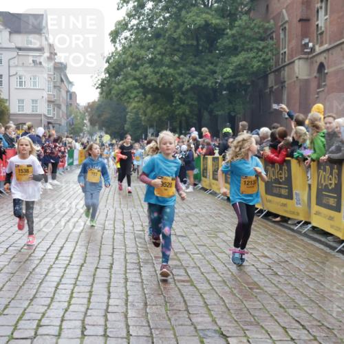 13.09.2026 - Kiel Lauf Yannick Fuchs http://msf.ph/oto/10406989 13.09.2026 08:59:54 Ziel 28, 533, 1871, 2789, 2962, 3545, 3568, 3865, 3867, 6271, 8673, 9036, 9939, 12298, 125, 533, 579, 621, 1413, 1549, 1792, 2342, 2906, 2962, 3165, 3537, 3803, 3890, 3958, 4426, 4481, 4498, 4886, 5016, 5131, 5590, 6943, 6944, 7320, 7337, 7371, 7396, 7401, 7919, 7981, 8069, 8153, 8530, 8932, 9151, 9293, 9358, 9370, 9394, 10665, 10723, 11189, 11364, 11395, 11570, 11617, 11980, 12004, 12329, 12383, 12586, 783, 1538, 4001, 4793, 7746, 9003, 9421, 9520, 10083 meine-sportfotos.de