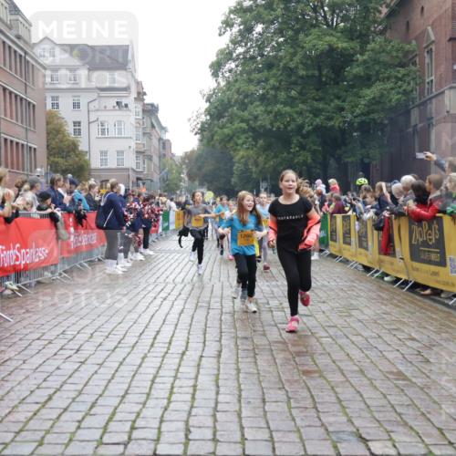 13.09.2026 - Kiel Lauf Yannick Fuchs http://msf.ph/oto/10407036 13.09.2026 08:59:57 Ziel 28, 780, 1871, 2789, 2918, 3545, 3568, 6271, 7624, 7746, 8692, 9036, 12371, 28, 125, 533, 579, 621, 1413, 1549, 1792, 2342, 2906, 2962, 3165, 3537, 3865, 3867, 3890, 4481, 4498, 4886, 5016, 5131, 6943, 6944, 7320, 7337, 7371, 7396, 7919, 7981, 8069, 8153, 8530, 8673, 8932, 9036, 9151, 9358, 9370, 9394, 9939, 10665, 10723, 11189, 11364, 11395, 11570, 11980, 12298, 12329, 12383, 12586, 65, 783, 1538, 4001, 4661, 4793, 4821, 9003, 9421, 9520, 10083, 12662 meine-sportfotos.de