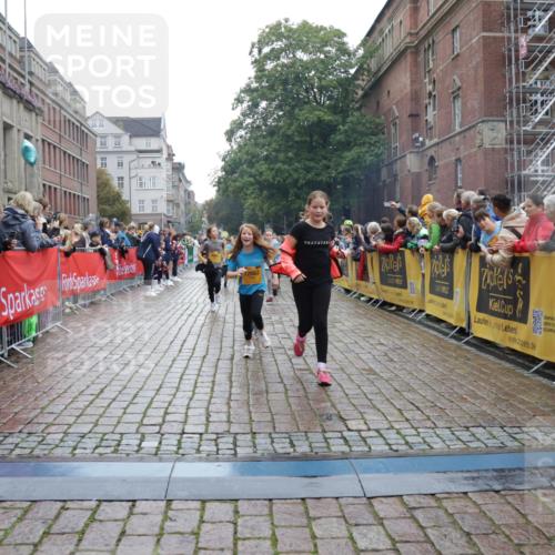 13.09.2026 - Kiel Lauf Yannick Fuchs http://msf.ph/oto/10407047 13.09.2026 08:59:58 Ziel 780, 1871, 2789, 2918, 3545, 3568, 6271, 7624, 7746, 8692, 12371, 28, 125, 533, 579, 621, 1413, 1549, 1792, 2342, 2906, 2962, 3165, 3537, 3865, 3867, 3890, 4481, 4498, 4886, 5016, 5131, 6943, 6944, 7320, 7396, 7919, 7981, 8069, 8153, 8530, 8673, 8932, 9036, 9151, 9358, 9370, 9394, 9939, 10665, 10723, 11189, 11364, 11395, 11570, 11980, 12298, 12329, 12586, 65, 783, 1538, 2513, 4001, 4661, 4793, 4821, 9003, 9421, 9520, 10083, 12662 meine-sportfotos.de