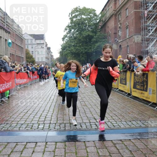 13.09.2026 - Kiel Lauf Yannick Fuchs http://msf.ph/oto/10407055 13.09.2026 08:59:59 Ziel 780, 1871, 2789, 2918, 3545, 3568, 6271, 7624, 7746, 8692, 12371, 28, 125, 533, 579, 621, 1413, 1549, 1792, 2342, 2906, 2962, 3165, 3537, 3865, 3867, 3890, 4481, 4498, 4886, 5016, 6943, 6944, 7320, 7396, 7919, 7981, 8069, 8153, 8530, 8673, 8932, 9036, 9151, 9358, 9370, 9394, 9939, 10665, 10723, 11189, 11364, 11570, 11980, 12298, 12329, 12586, 65, 783, 1538, 2513, 3549, 4001, 4661, 4793, 4821, 9003, 9421, 9520, 10083, 10592, 12662, 125 meine-sportfotos.de