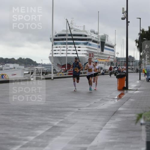 13.09.2026 - Kiel Lauf Andreas Tolksdorf http://msf.ph/oto/10407074 13.09.2026 11:36:24 Kiellinie 4, 3, 100, 171, 317 meine-sportfotos.de
