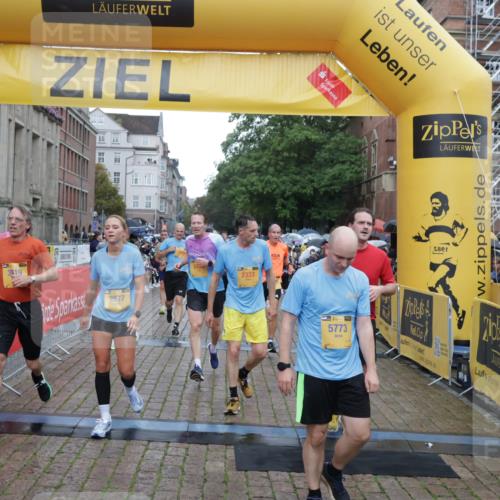 13.09.2026 - Kiel Lauf Yannick Fuchs http://msf.ph/oto/10407313 13.09.2026 10:34:36 Ziel 1667, 2044, 2465, 3180, 3864, 4351, 4608, 4723, 4735, 5125, 5737, 5996, 6225, 6260, 6941, 7387, 7928, 8480, 10549, 10904, 10905, 11374, 12070, 93, 244, 1086, 1299, 1352, 1668, 2009, 2094, 3099, 3384, 3395, 3704, 4466, 4679, 4820, 5165, 5175, 6344, 7378, 7932, 7933, 8646, 9078, 9373, 9788, 10310, 10893, 11002, 11153, 11318, 11732, 12020, 12120, 12169, 1307, 2432, 2449, 3470, 3547, 3603, 5218, 5576, 7006, 7273, 7672, 8195, 8746, 9276, 3099, 3395 meine-sportfotos.de