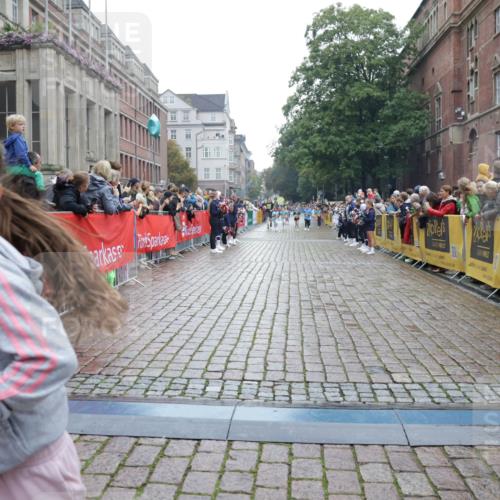 13.09.2026 - Kiel Lauf Yannick Fuchs http://msf.ph/oto/10407326 13.09.2026 09:00:23 Ziel 65, 897, 1284, 1538, 2513, 2894, 3549, 4661, 4821, 6258, 6487, 6606, 6808, 10592, 11727, 12051, 12662, 780, 783, 1538, 1871, 2789, 2918, 3545, 3568, 4001, 4793, 6271, 7624, 7746, 8692, 9003, 9421, 9520, 10083, 10223, 12137, 12371, 282, 1446, 3268, 4093, 10304, 10561, 10562, 28, 533, 621, 2906, 2962, 3865, 3867, 7919, 8673, 9036, 9939, 12298 meine-sportfotos.de