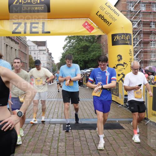 13.09.2026 - Kiel Lauf Yannick Fuchs http://msf.ph/oto/10407338 13.09.2026 10:34:43 Ziel 1307, 1667, 2044, 2432, 2449, 3180, 3864, 4608, 5576, 6225, 6941, 7672, 7928, 8480, 8746, 9276, 9389, 10549, 10904, 10905, 11374, 93, 244, 1086, 1299, 1668, 2009, 2094, 2465, 3384, 4351, 4466, 4679, 4723, 4735, 4820, 5125, 5165, 5737, 5996, 6260, 6344, 7387, 7932, 7933, 8646, 9788, 10893, 11002, 11153, 12020, 12070, 12120, 2268, 3470, 3547, 3603, 4028, 5218, 5247, 7006, 7273, 7960, 8195, 9853, 9988, 10361, 1299, 2009, 3099, 3395, 5175, 7378 meine-sportfotos.de