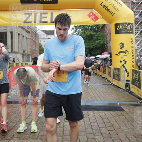 13.09.2026 - Kiel Lauf Yannick Fuchs http://msf.ph/oto/10407363 13.09.2026 10:34:45 Ziel 1307, 1667, 2044, 2432, 2449, 3864, 5576, 6225, 6941, 7006, 7273, 7672, 8195, 8746, 9276, 9389, 10549, 10904, 10905, 11374, 93, 244, 1086, 1668, 2044, 2094, 2465, 3180, 3384, 3864, 4351, 4466, 4608, 4679, 4723, 4735, 4820, 5125, 5165, 5737, 5996, 6260, 6344, 7387, 7928, 7932, 7933, 8480, 8646, 9788, 10893, 10904, 10905, 11002, 11153, 12020, 12070, 12120, 2268, 3400, 3470, 3547, 3603, 4028, 4449, 5218, 5247, 7960, 9541, 9853, 9988, 10361, 1299, 2009, 3395, 5175, 7378 meine-sportfotos.de