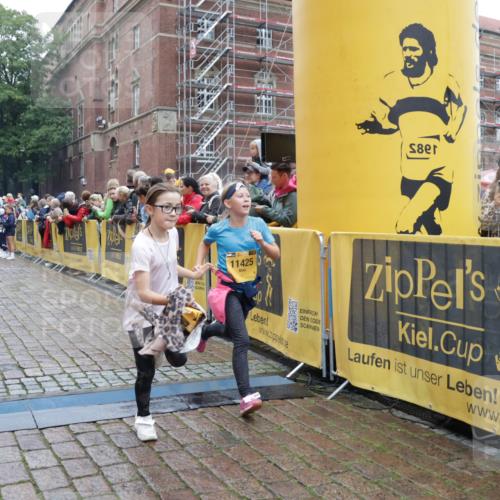 13.09.2026 - Kiel Lauf Yannick Fuchs http://msf.ph/oto/10407394 13.09.2026 09:00:37 Ziel 282, 1446, 3268, 4093, 10304, 10561, 10562, 65, 783, 897, 1284, 1538, 2513, 2894, 3549, 4001, 4661, 4793, 4821, 6258, 6487, 6606, 6808, 7746, 9003, 9421, 9520, 10083, 10223, 10592, 11727, 12051, 12137, 12371, 12662, 3135, 3611, 6561, 7487, 7991, 10636, 11425, 780, 1871, 2918, 3545, 3568, 6271, 7624, 7746, 8692, 12371 meine-sportfotos.de