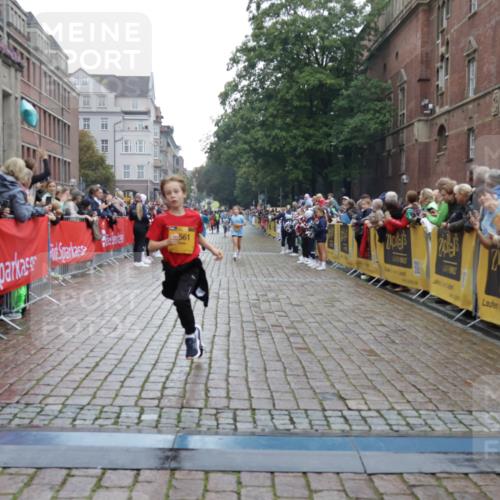 13.09.2026 - Kiel Lauf Yannick Fuchs http://msf.ph/oto/10407407 13.09.2026 09:00:38 Ziel 282, 1446, 3268, 4093, 10304, 10561, 10562, 65, 783, 897, 1284, 1538, 2513, 2894, 3549, 4001, 4661, 4793, 4821, 6258, 6487, 6606, 6808, 9003, 9421, 9520, 10083, 10223, 10592, 11727, 12051, 12137, 12662, 3135, 3611, 6561, 7487, 7991, 10636, 11425, 780, 1871, 2918, 3545, 3568, 4001, 6271, 7624, 7746, 8692, 10083, 12371 meine-sportfotos.de