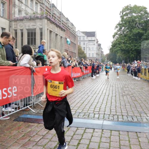 13.09.2026 - Kiel Lauf Yannick Fuchs http://msf.ph/oto/10407414 13.09.2026 09:00:39 Ziel 282, 1446, 3268, 4093, 10304, 10561, 10562, 65, 783, 897, 1284, 1538, 2513, 2894, 3549, 4001, 4661, 4793, 4821, 6258, 6487, 6606, 6808, 9003, 9421, 9520, 10083, 10223, 10592, 11727, 12051, 12137, 12662, 3135, 3611, 6561, 7487, 7991, 10636, 11425, 780, 1871, 2918, 3545, 3568, 4001, 6271, 7624, 7746, 8692, 10083, 12371 meine-sportfotos.de
