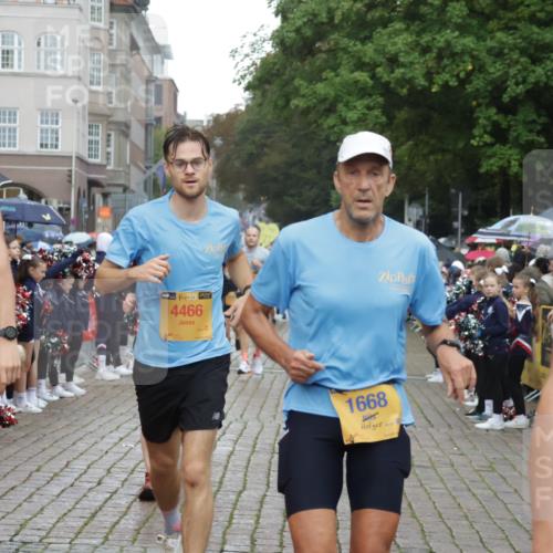 13.09.2026 - Kiel Lauf Yannick Fuchs http://msf.ph/oto/10407427 13.09.2026 10:34:53 Ziel 1307, 2432, 2449, 3470, 3547, 3603, 5218, 5576, 7006, 7273, 7672, 8195, 8746, 9276, 10361, 11163, 93, 1086, 1307, 1667, 2044, 2094, 2465, 3180, 3864, 4351, 4466, 4608, 4723, 4735, 4820, 5125, 5737, 5996, 6225, 6260, 6941, 7387, 7928, 7933, 8480, 9276, 9389, 10549, 10904, 10905, 11374, 12020, 12070, 1640, 2268, 3400, 4022, 4028, 4449, 4951, 5247, 5386, 6578, 6603, 7960, 8164, 8266, 8750, 9220, 9261, 9264, 9541, 9853, 9988, 10065, 10475, 10676, 11368, 12095, 244 meine-sportfotos.de