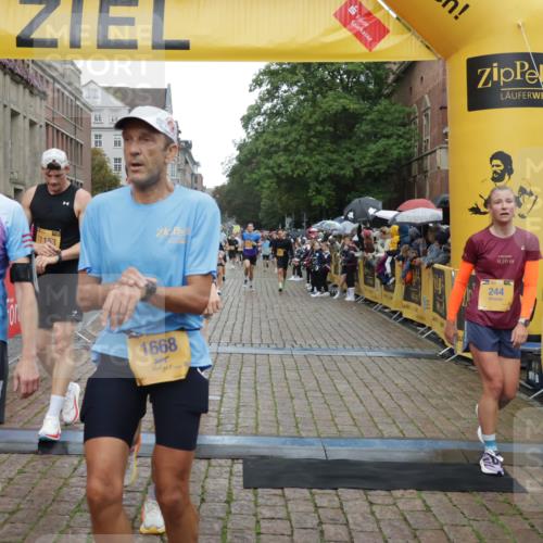 13.09.2026 - Kiel Lauf Yannick Fuchs http://msf.ph/oto/10407457 13.09.2026 10:34:55 Ziel 2268, 2449, 3470, 3547, 3603, 5218, 7006, 7273, 8195, 8746, 10361, 11163, 93, 1086, 1307, 1667, 2044, 2094, 2432, 2465, 3180, 3864, 4351, 4608, 4723, 4735, 4820, 5125, 5576, 5737, 5996, 6225, 6260, 6941, 7387, 7672, 7928, 7933, 8480, 8746, 9276, 9389, 10549, 10904, 10905, 11374, 12070, 1640, 2390, 2687, 3400, 4022, 4028, 4449, 4951, 5247, 5386, 6578, 6603, 7960, 8164, 8266, 8750, 9220, 9261, 9264, 9541, 9853, 9988, 10065, 10475, 10676, 11368, 12095, 244 meine-sportfotos.de